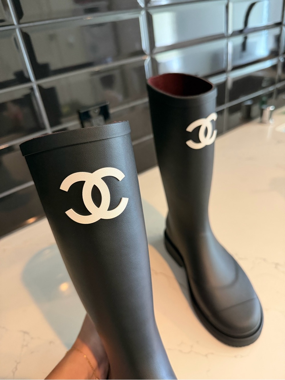 CHANEL BOOTS SIZE 37 or 7 - Picture 2 of 2